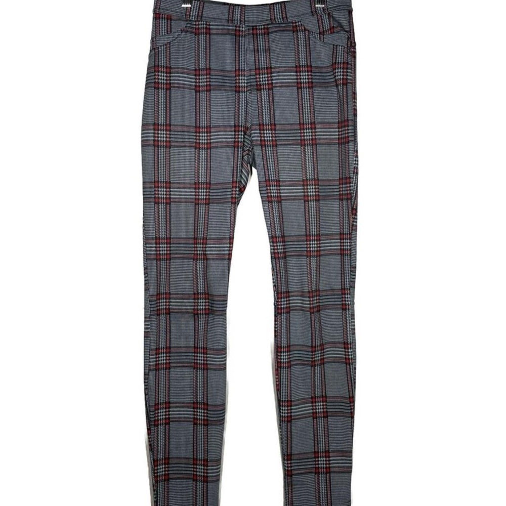 Sanctuary grey and red plaid skinny pants, stretchy and made with polyester